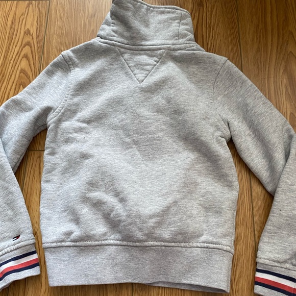 Tommy Hilfiger sweater size 4/5 - Picture 5 of 7